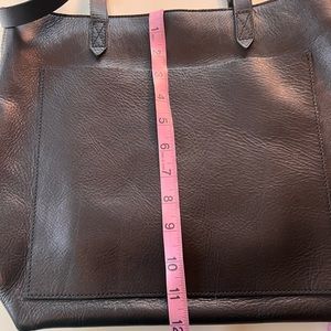 Madewell -The Medium Transport Tote